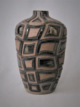 Load image into Gallery viewer, Palladium Grid Carved Vase
