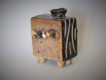 Load image into Gallery viewer, Pebble 'Box' Vase
