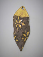 Load image into Gallery viewer, Yellow Flower Wall Pocket
