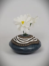 Load image into Gallery viewer, Blue/White Carved Disc Vase
